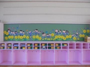 5歳児の保育室の壁面に飾られた装飾の様子