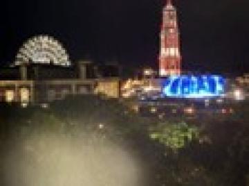 ライトアップされている様子