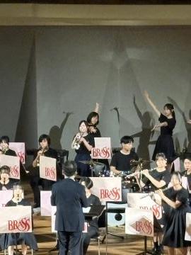 令和8年度オープンハイスクールで演奏する様子10