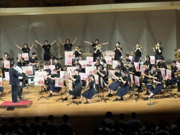 令和8年度オープンハイスクールで演奏する様子4