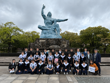 平和祈念公園での集合写真です