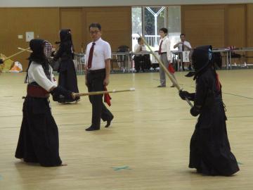 女子個人戦に出場する生徒の様子