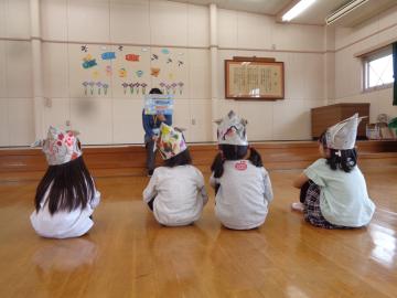 こどもの日の由来を聞いているところ
