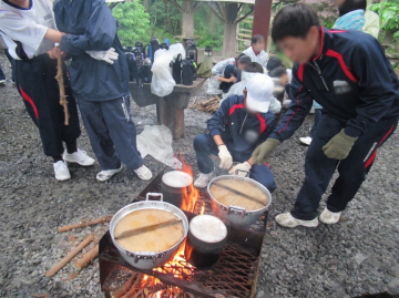 飯ごう炊爨の様子