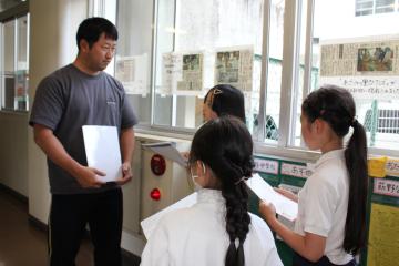 子どもが先生にインタビュー