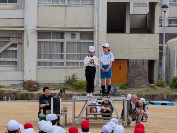 迎える会の6年生の様子