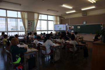 4年2組 参観授業の写真