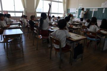 2年2組授業参観の写真