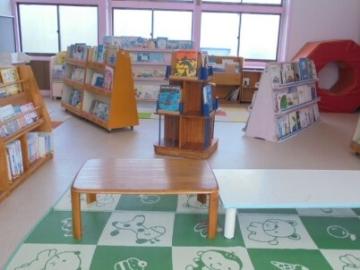 絵本の部屋全体の様子