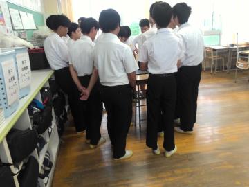 合唱の練習をしているようす