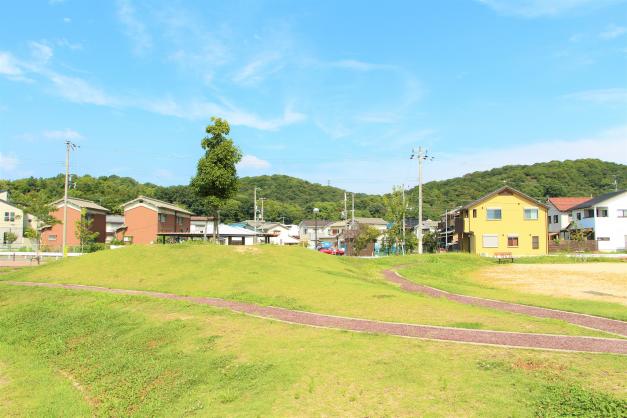 苫編バイパス南公園（休憩施設）