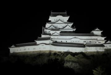 姫路城のライトアップの様子
