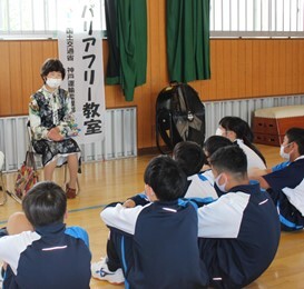 昨年度の講演の様子