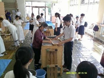 昨年度の紙漉きその1