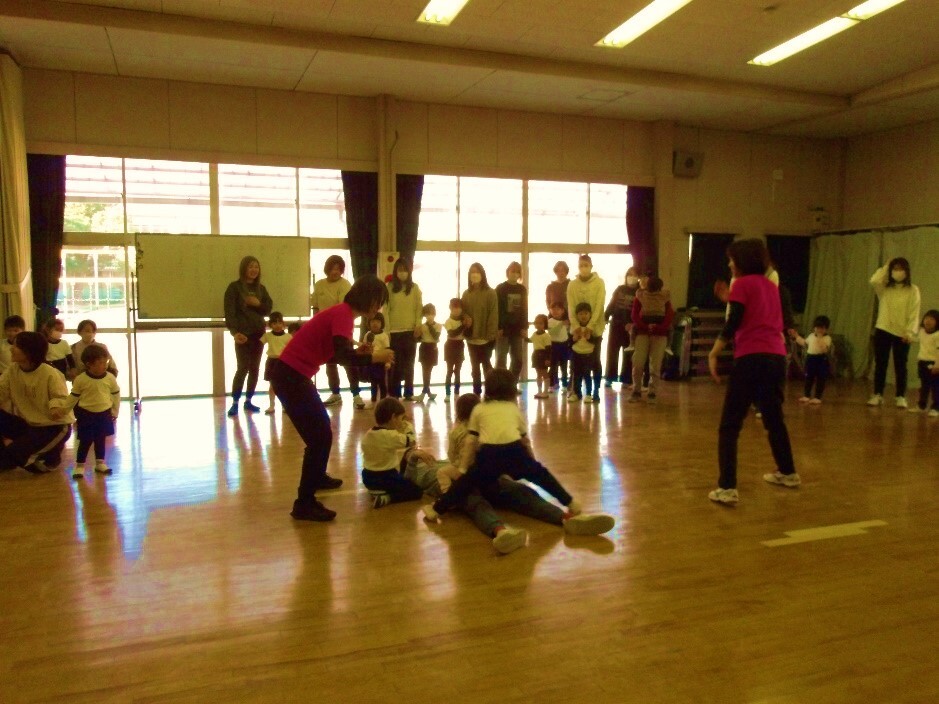 八幡幼稚園での様子