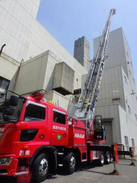 梯子車写真