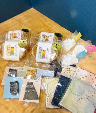 ムクナラムネ、KOHAKUラムネ、はしおき、コースターの画像