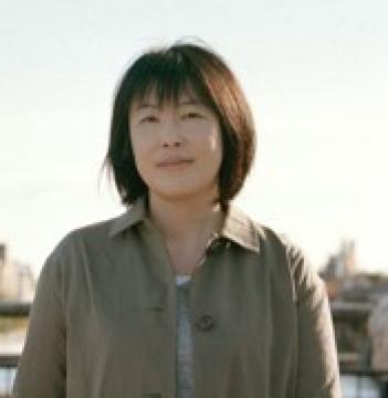 作家の木内昇氏写真