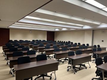 議会会議室の様子